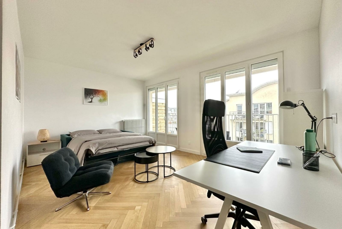 1-11242300860800565257