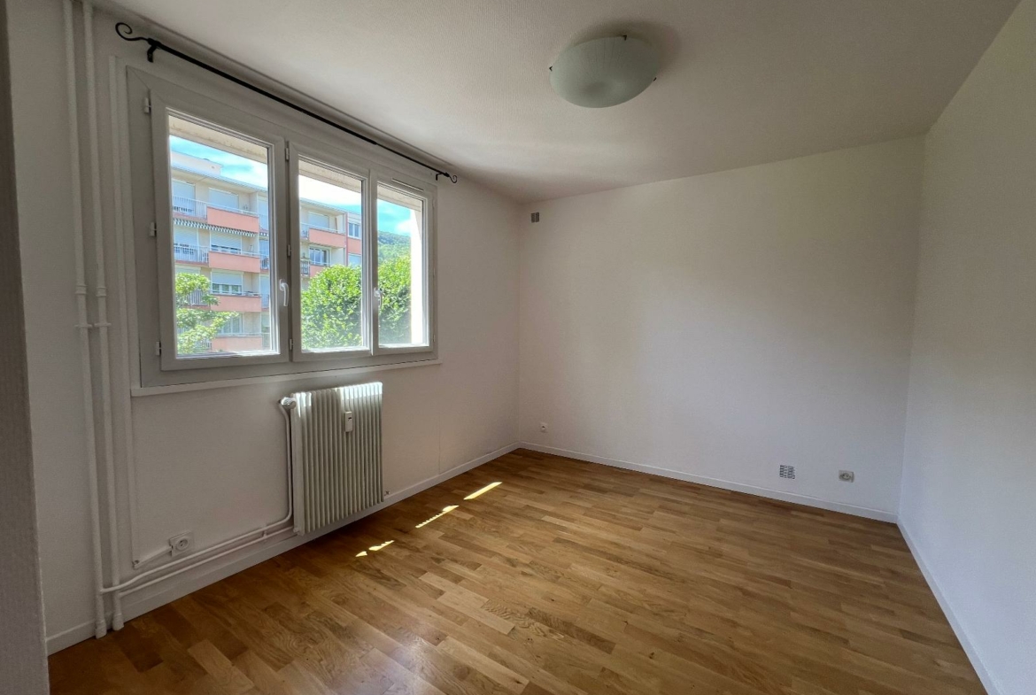 IMG-0696-10386435514947076737