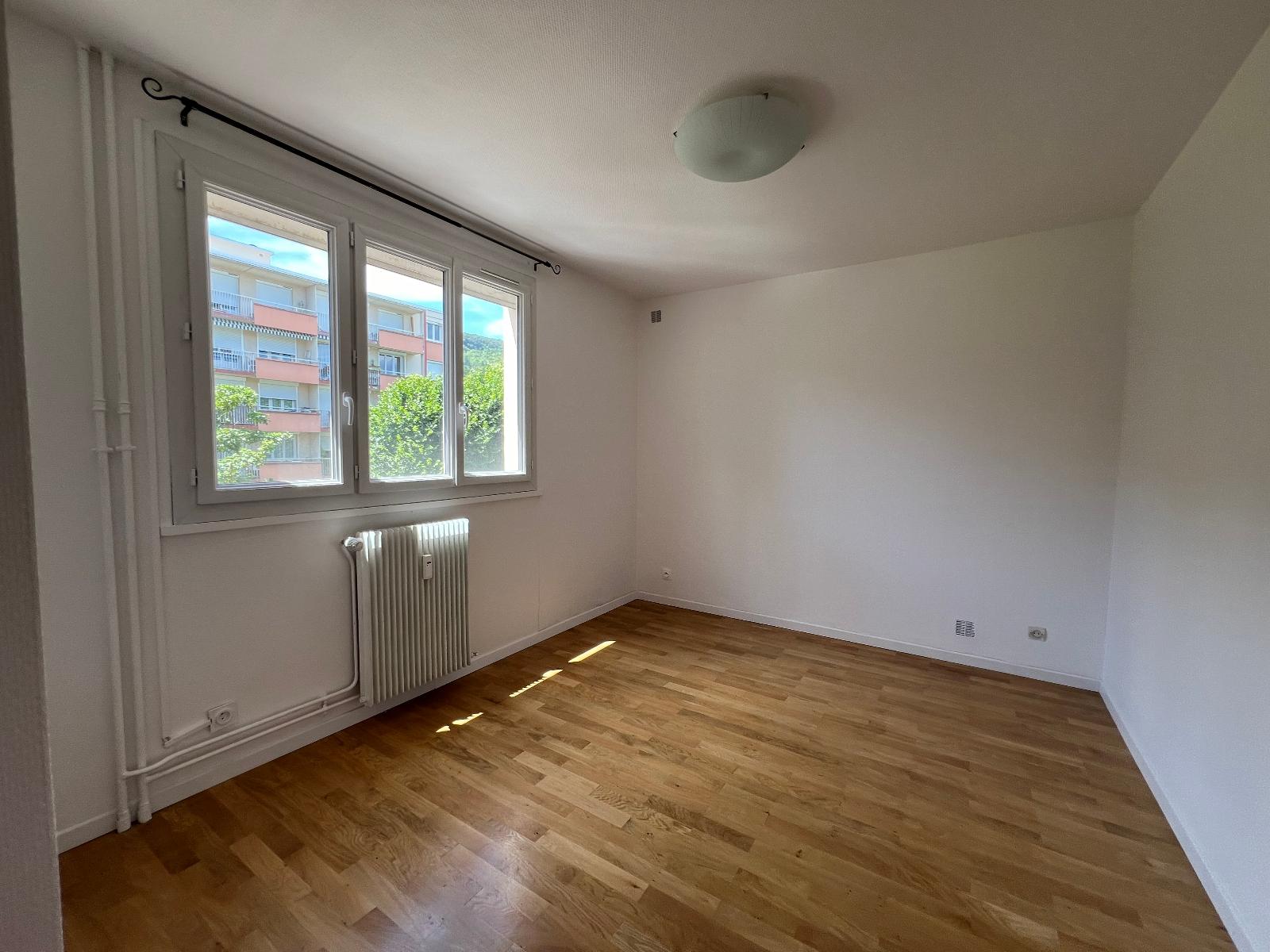 IMG-0696-10386435514947076737