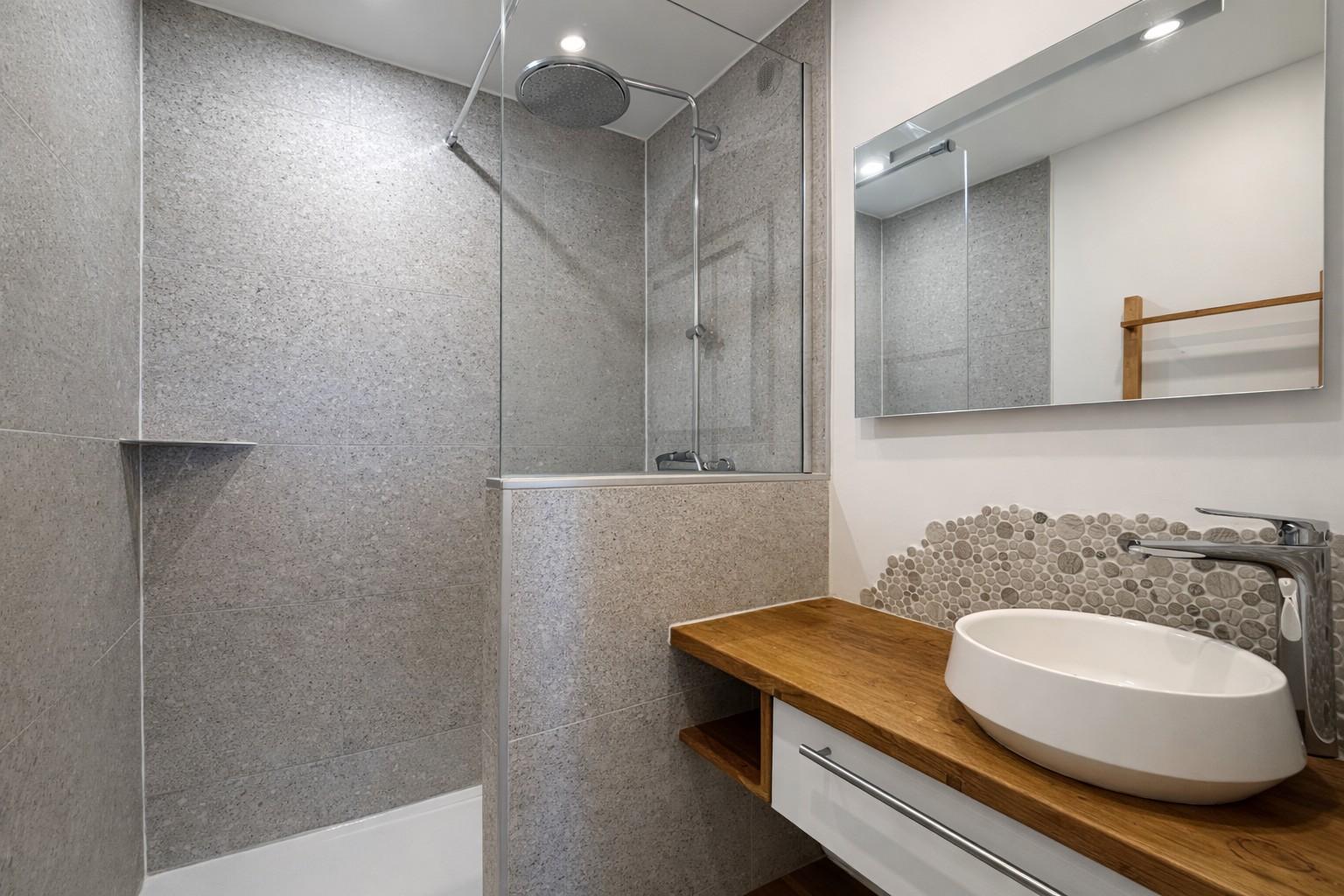 SDE-2278020113989957538