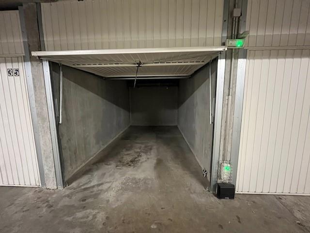 GARAGE_1-6048492317451011254