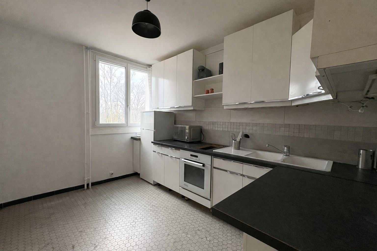 cuisine_sans_meuble-1239921772371127655