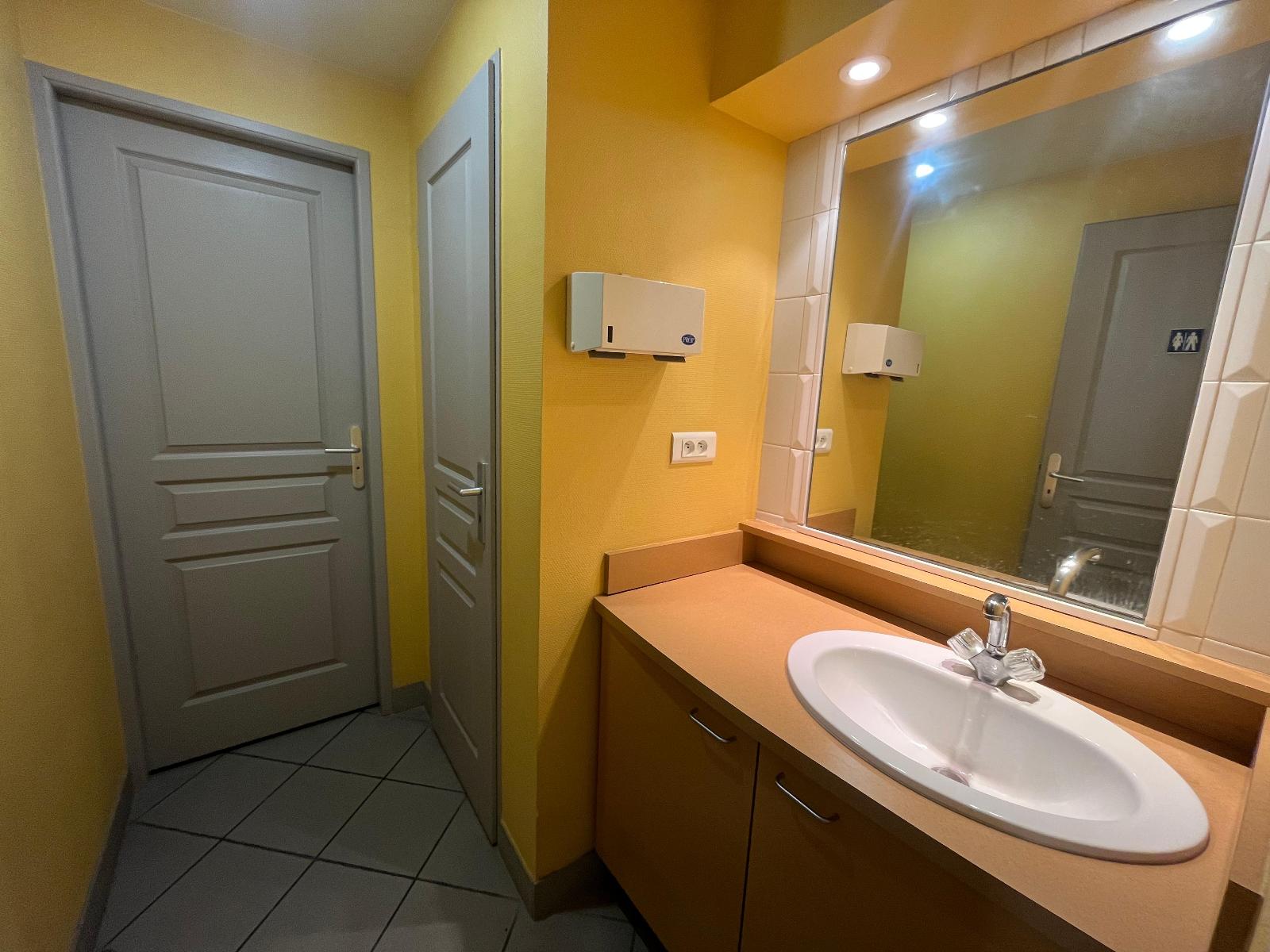 image00001-1375829038650947289