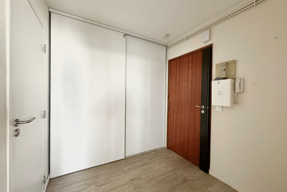 hall_dentree-4519963700218934488